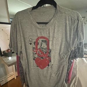 Queen of Hearts Tee